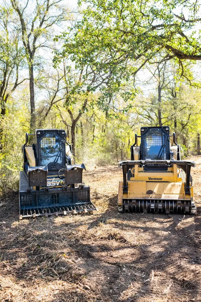 Apache Mulching tracked forestry mulcher at work in Hays County Texas